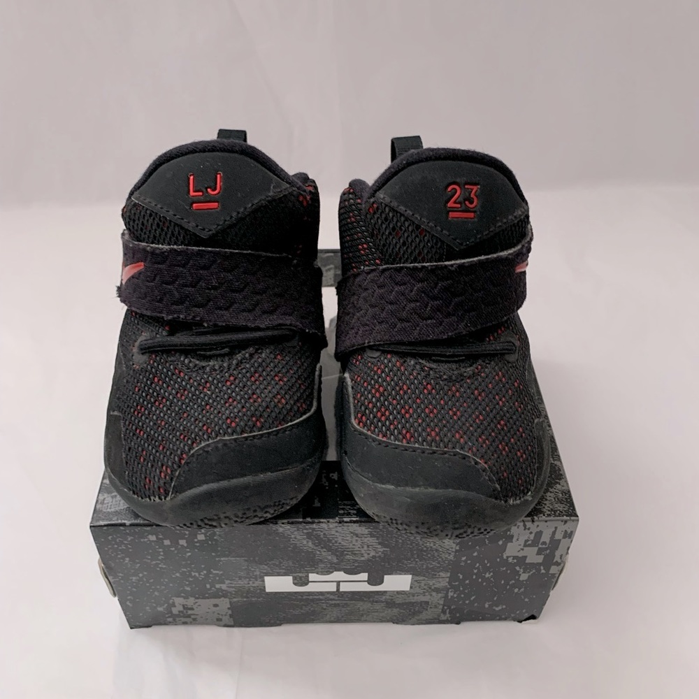 Infant Nike Lebron XIV (CB) Size 4C